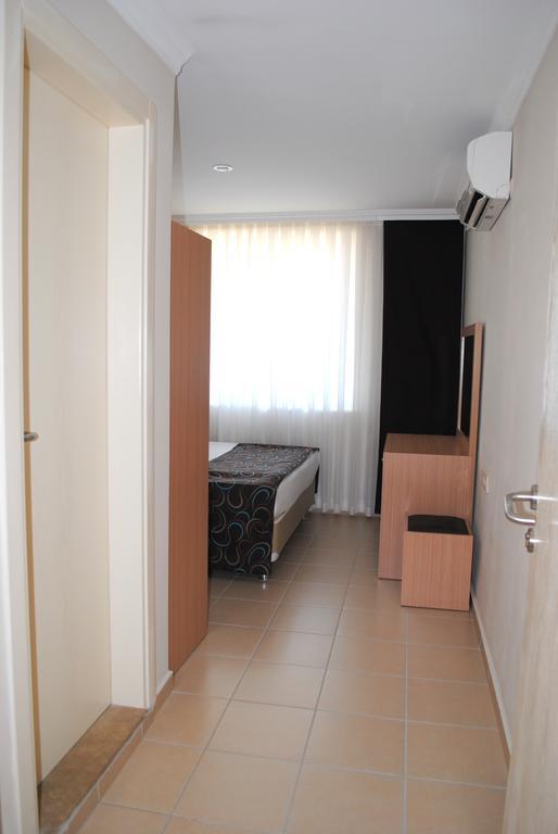 Beyaz Saray Hotel Side Room photo