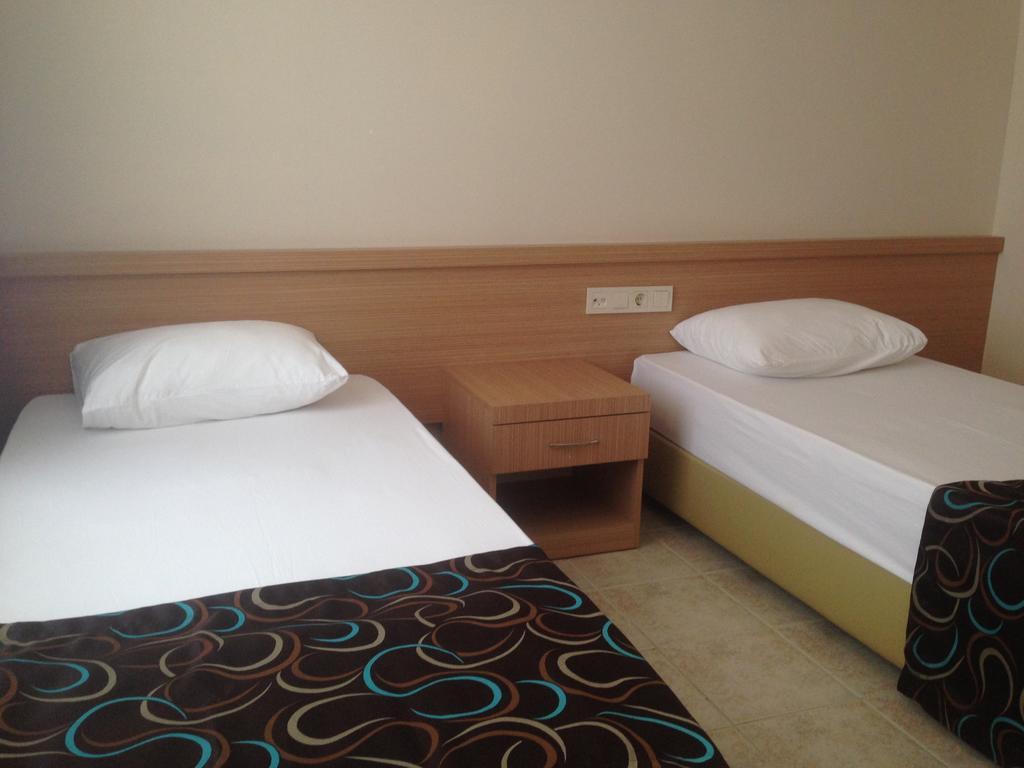 Beyaz Saray Hotel Side Room photo