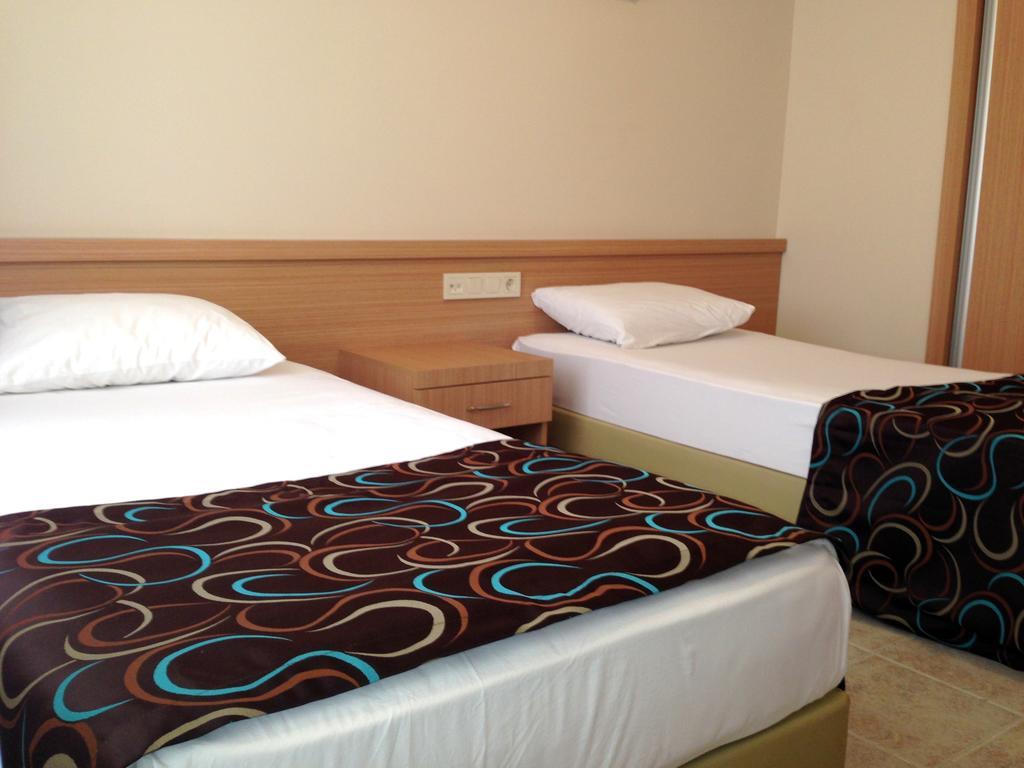 Beyaz Saray Hotel Side Room photo